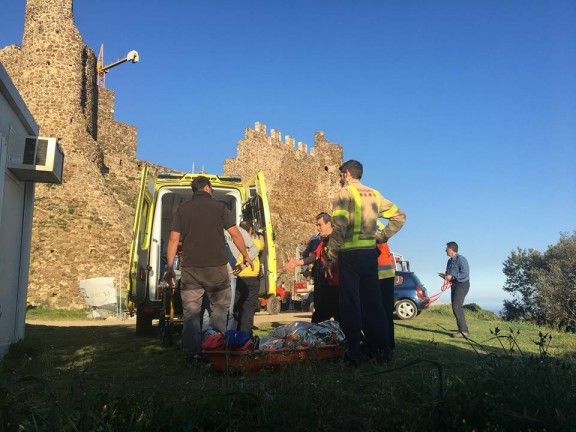 Rescat d'una dona ferida pels voltants del castell de Montsoriu