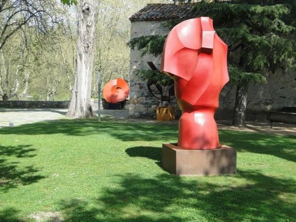 Escultures de gran format de l'exposició Antoni Niebla. Testimoni personal