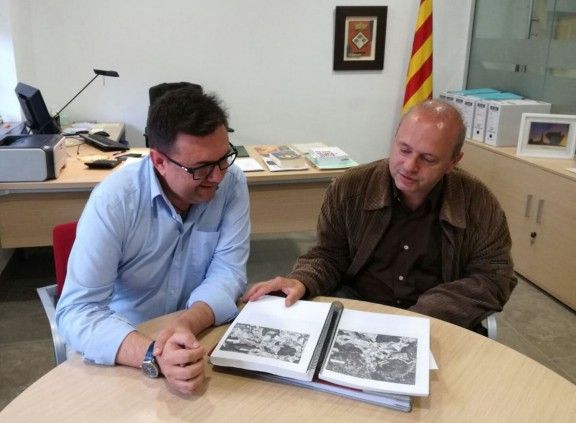 L'alcalde de Campins, Joan Lacruz, amb el diputat d'Insfrarestructures i Mobilitat de la Diputació de Barcelona, Jordi Fàbrega