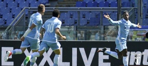 Keita Baldé celebrant un gol amb la Lazio