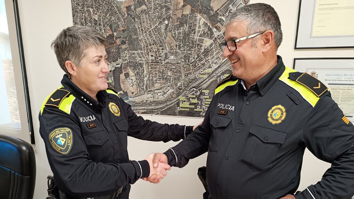 Lola SC i Joan Garcia, relleu a la Policia Local de Llinars del Vallès.
