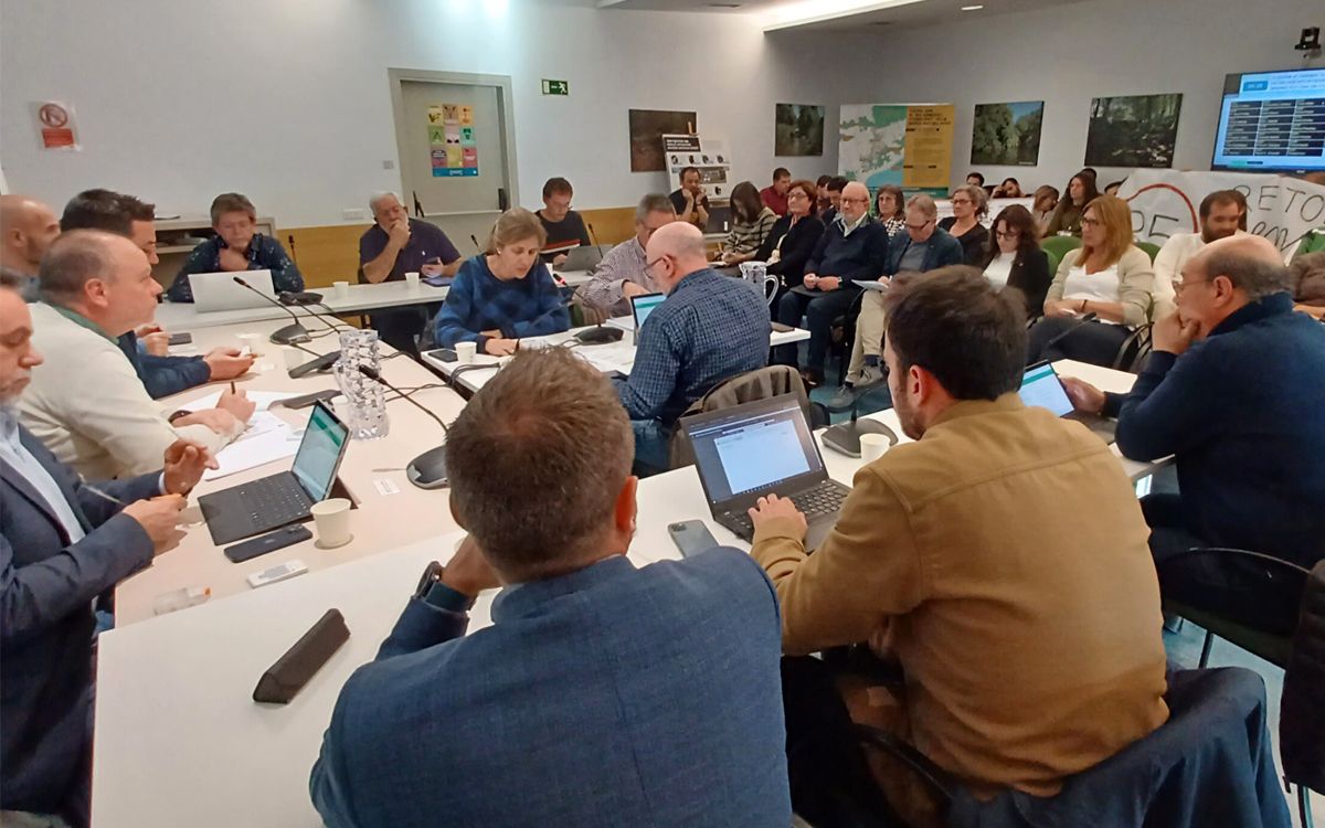Ple del Consell Comarcal del Vallès Oriental que ha aprovat el conveni amb dos municipis del Baix Montseny sobre transport escolar