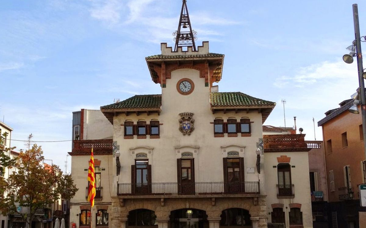 Canvis en l'estructuració del cartipàs municipal de l'Ajuntament de Sant Celoni per la dimissió de Joan Castaño.