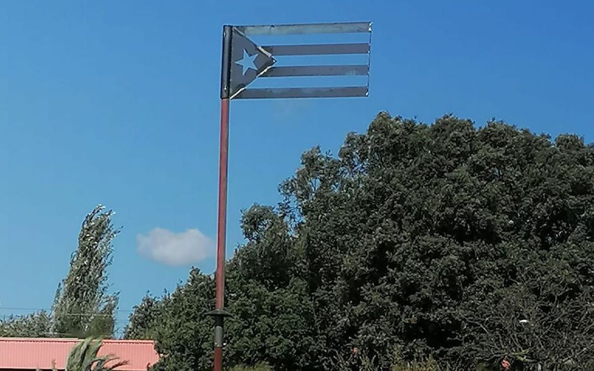 La nova estelada de la Porta de Ponent de Sant Celoni.