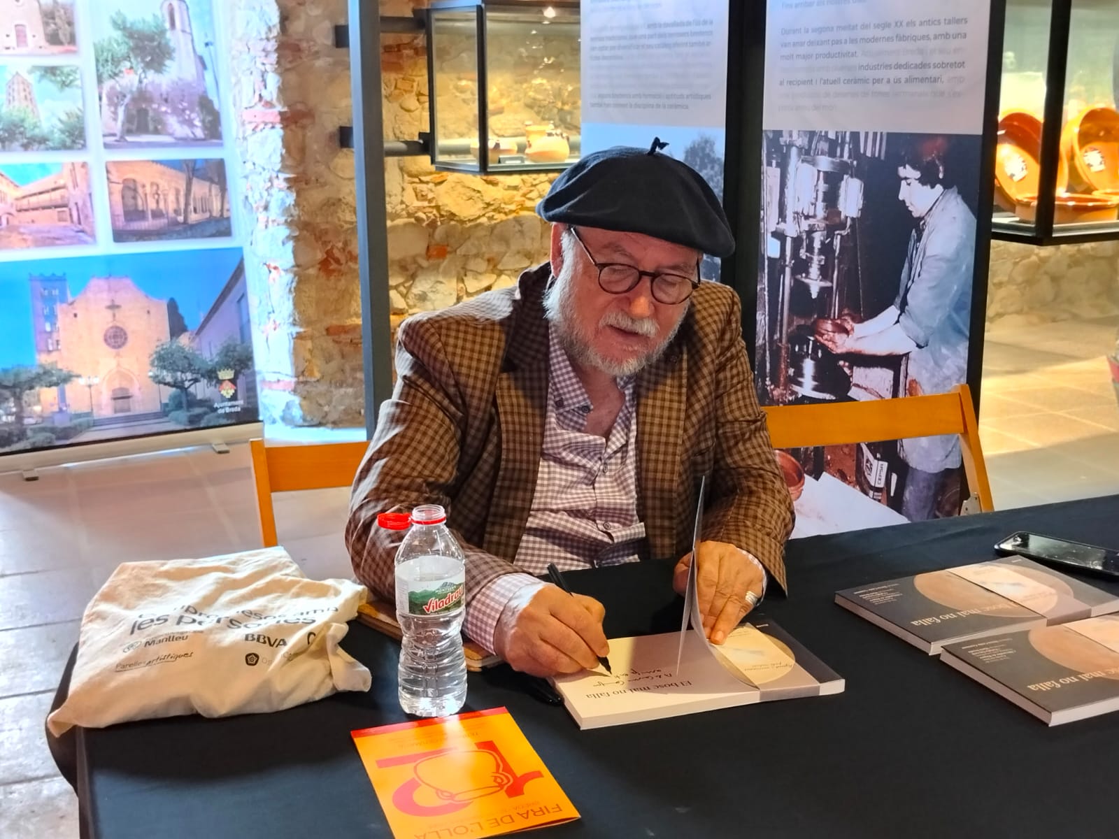 Martí Boada, doctor en ciències ambientals, ha presentat al Centre Cultural els Forns de Breda el llibre «El Bosc mai no falla»