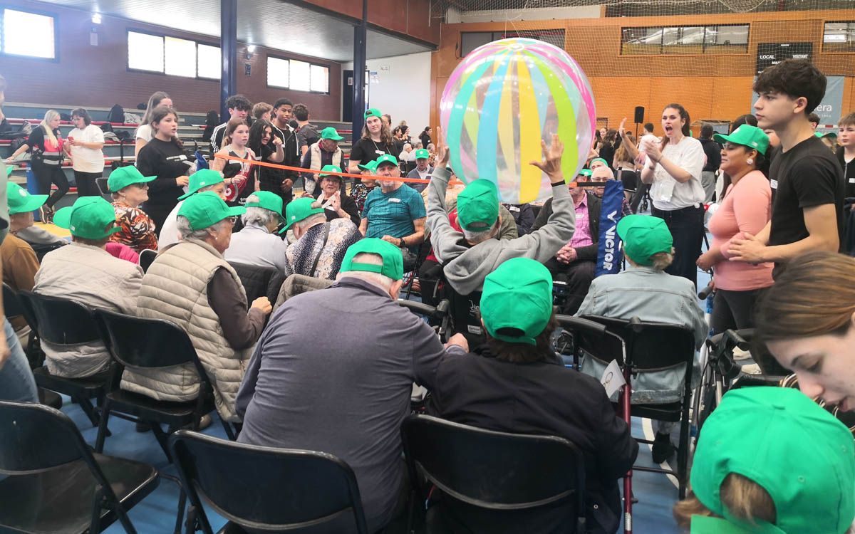 Una de les proves de les Resiolimpíades de Sant Antoni de Vilamajor