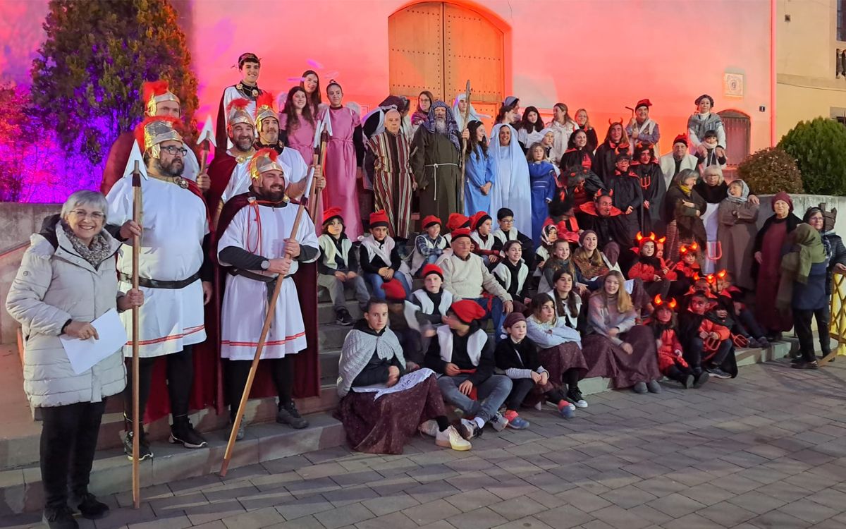 Participants en la representació del Pessebre Vivent de Vallgorguina l'any 2023.