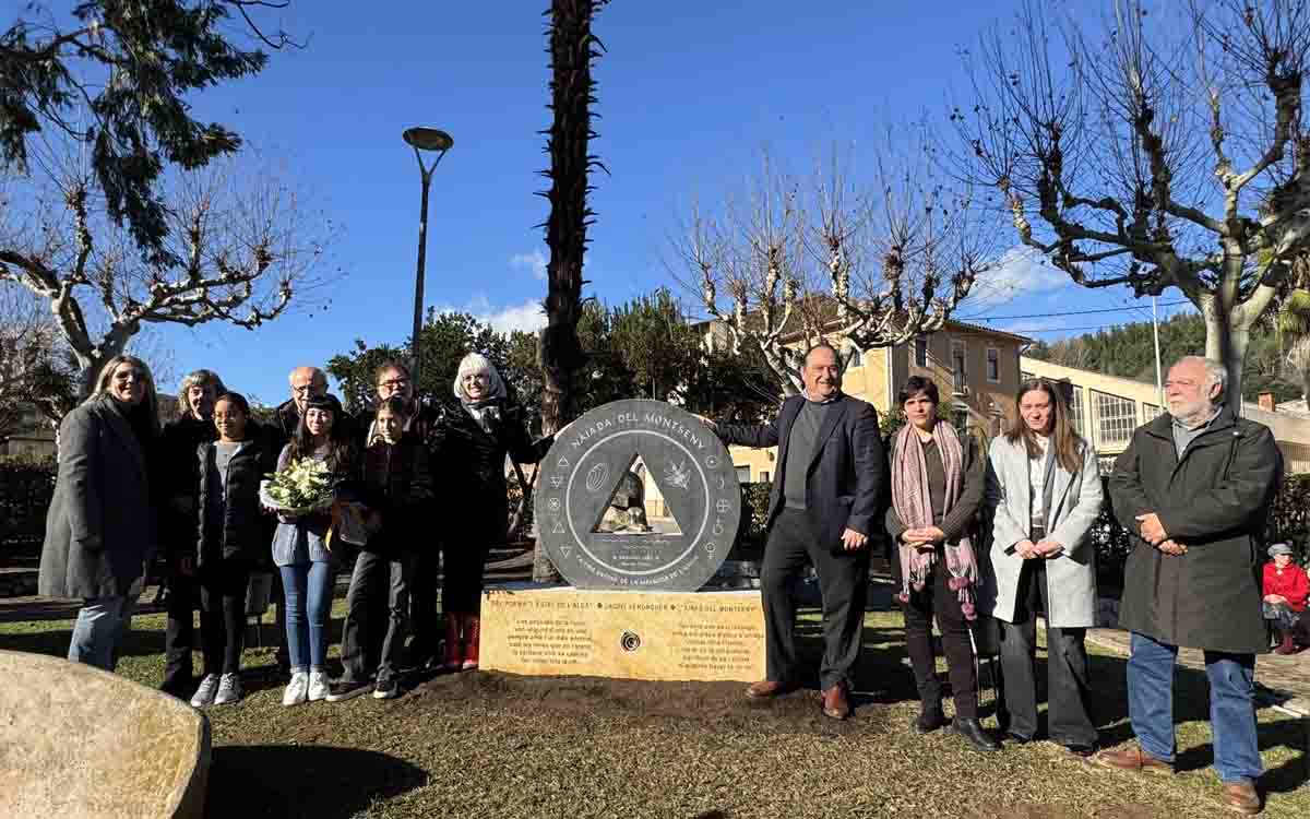 Inauguració de l'escultura Nàiada del Montseny de Duaita Prats