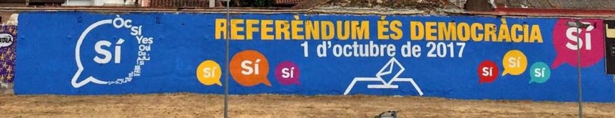 Un mural sobre el referèndum pintat a Sant Celoni