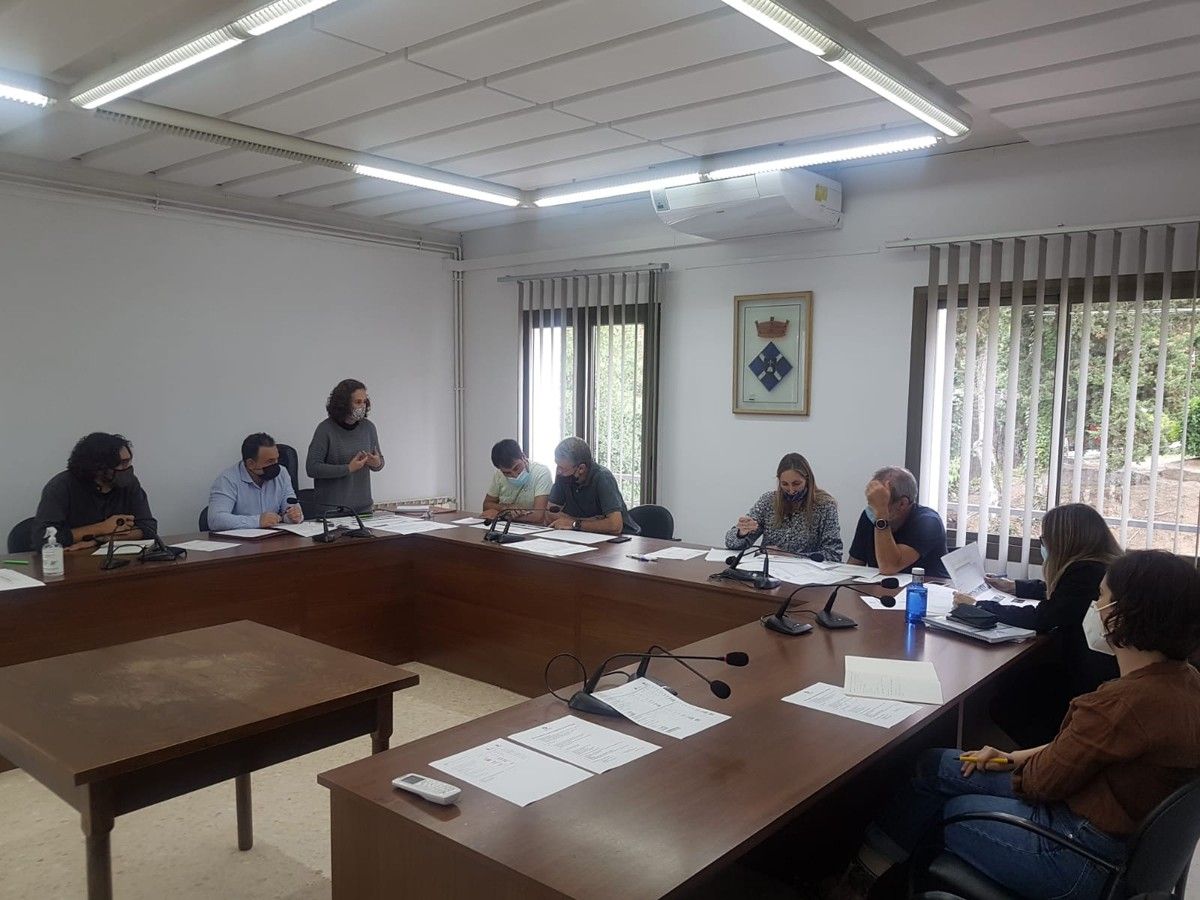 Un moment de la reunió entre representants del Consell Comarcal del Vallès Oriental i membres del Govern Municipal de Vallgorguina