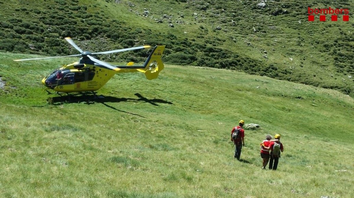 Entre d'altres, els Bombers han fet un rescat amb helicòpter a la Torre de Capdella d'una dona de 59 anys accidentada.