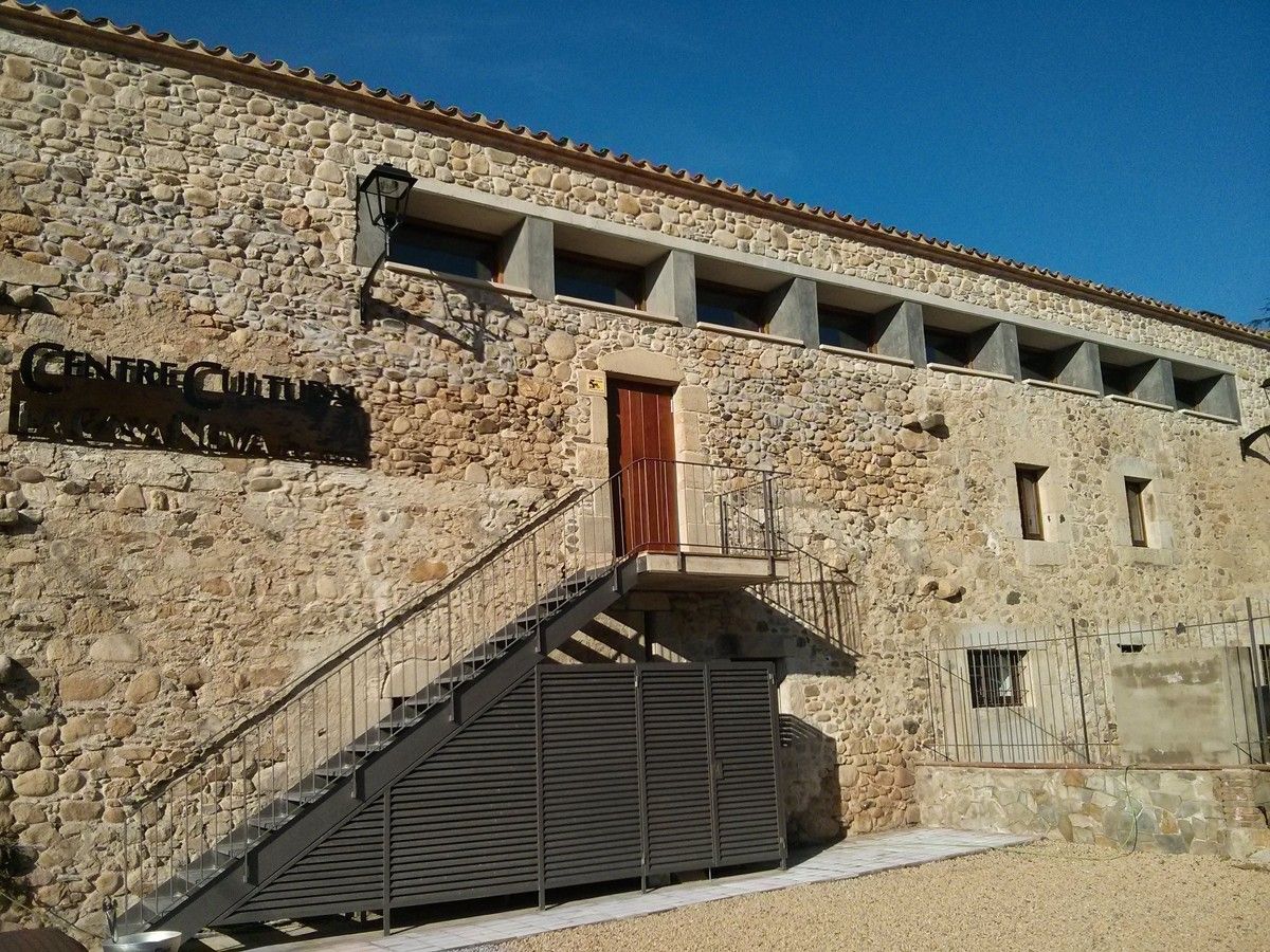 La Diputació de Girona subvencionarà una instal·lació fotovoltaica al Centre Cultural La Casa Nova de Riells i Viabrea