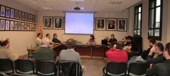La reunió s'ha portat a terme a la sala de plens de l?Ajuntament de Santa Maria de Palautordera