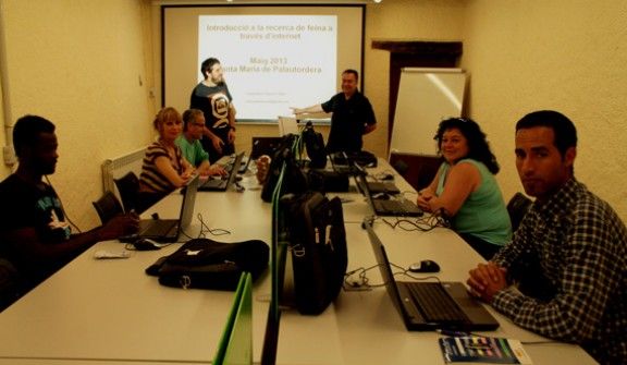 L'Ajuntament de Palau ajuda a trobar feina des d'internet