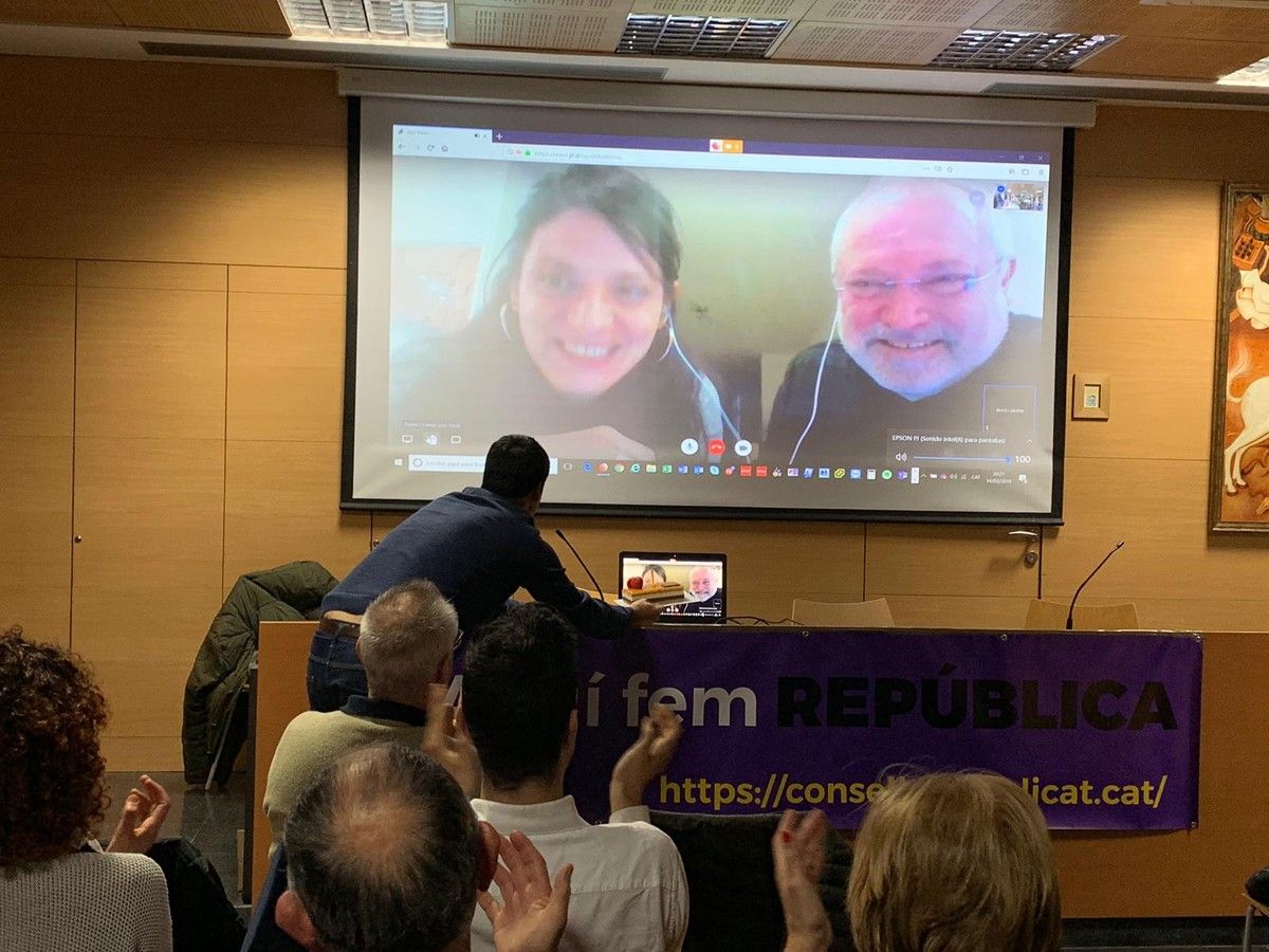 Vídeo conferència de presentació del Consell de la República amb Laura Costa i el conseller Lluís Puig
