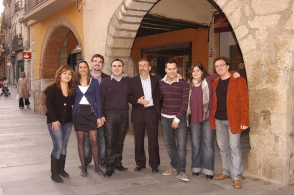 ôscar Caño tercer per la dreta amb l'alcalde Joan Castaño i membres de la JSC de Sant Celoni