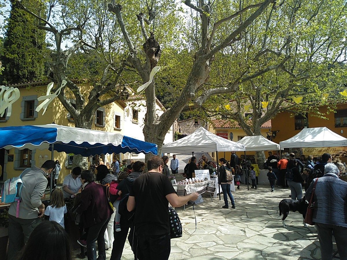 Uns aspecte de la fira-mercat Montseny ve de gust