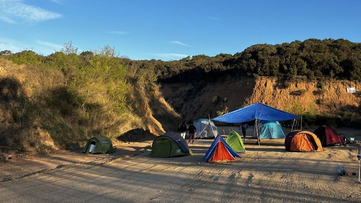 Haver acampat quinze dies a la bassa de la bòbila podria comportar penes de quatre mesos als activistes 