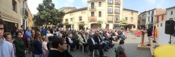 Jordi Xena es dirigeix al públic assistent a la presentació de la candidatura