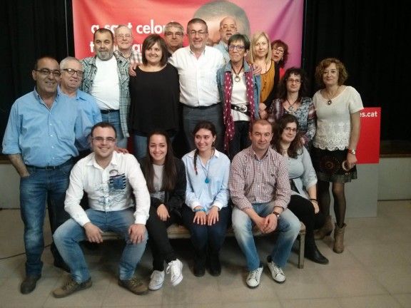 Joan Castaño amb bona part de la candidatura del PSC de Sant Celoni 2015