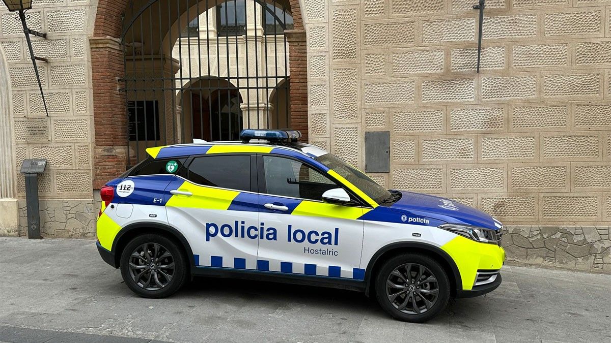 La Policia Local d'Hostalric disposa d'un nou vehicle elèctric.