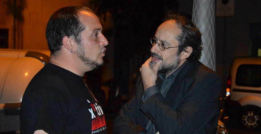 David Fernàndez, conversant amb Antonio Baños, la nit de les eleccions municipals.