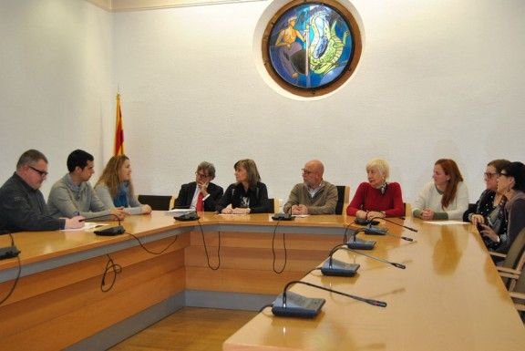 Signatura del projecte Bibliosalut a l'Ajuntament de Sant Celoni.