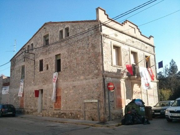 Casa Ocupada del carrer Anselm Clavé de Santa Maria de Palautordera.