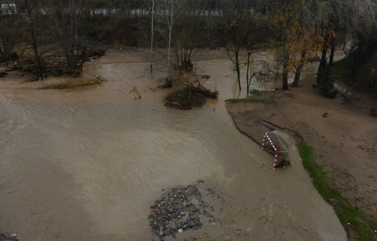 Inundació de la llera major de la Tordera a l’aiguabarreig amb la riera de Vallgorguina des del Pont Trencat. 