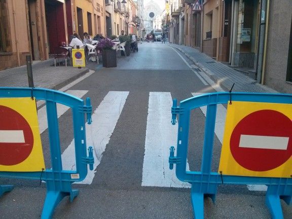 Després de l'estiu aquest tram del carrer Sant Pere de Sant Celoni serà exclusiu per a vianants.