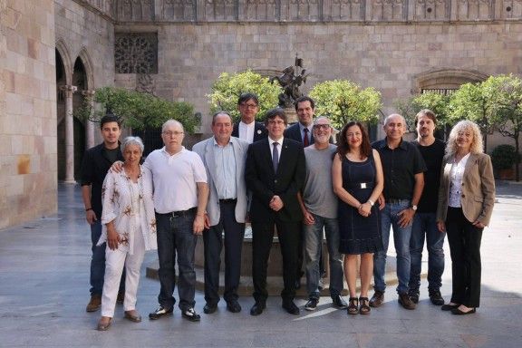 Foto de família de la direcció de Súmate amb el President de la Generalitat.