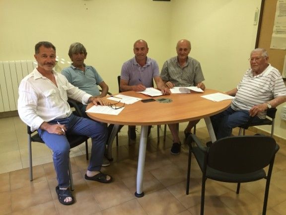 Conveni de cessió de col·leccions de minerals a la masia de Can Figueres.