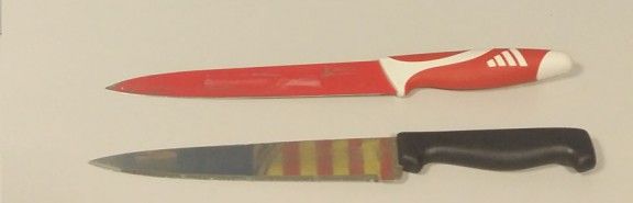 Ganivets que utilitzava el detingut per robar a Sant Celoni.