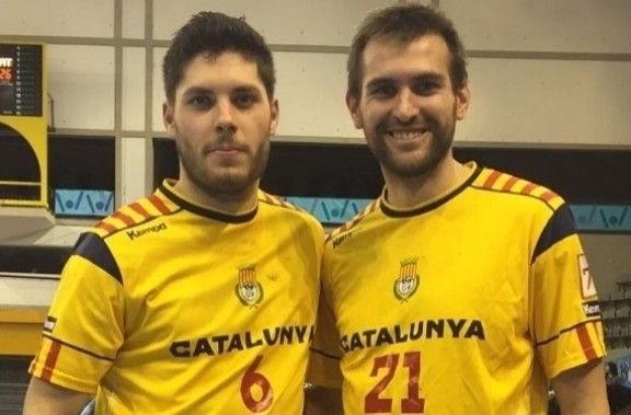Jordi Deumal i Jordi Planas amb la samarreta de la Selecció Catalana d'Handbol