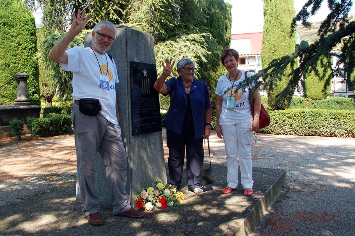 Homenatge als caiguts al cementiri de Berga