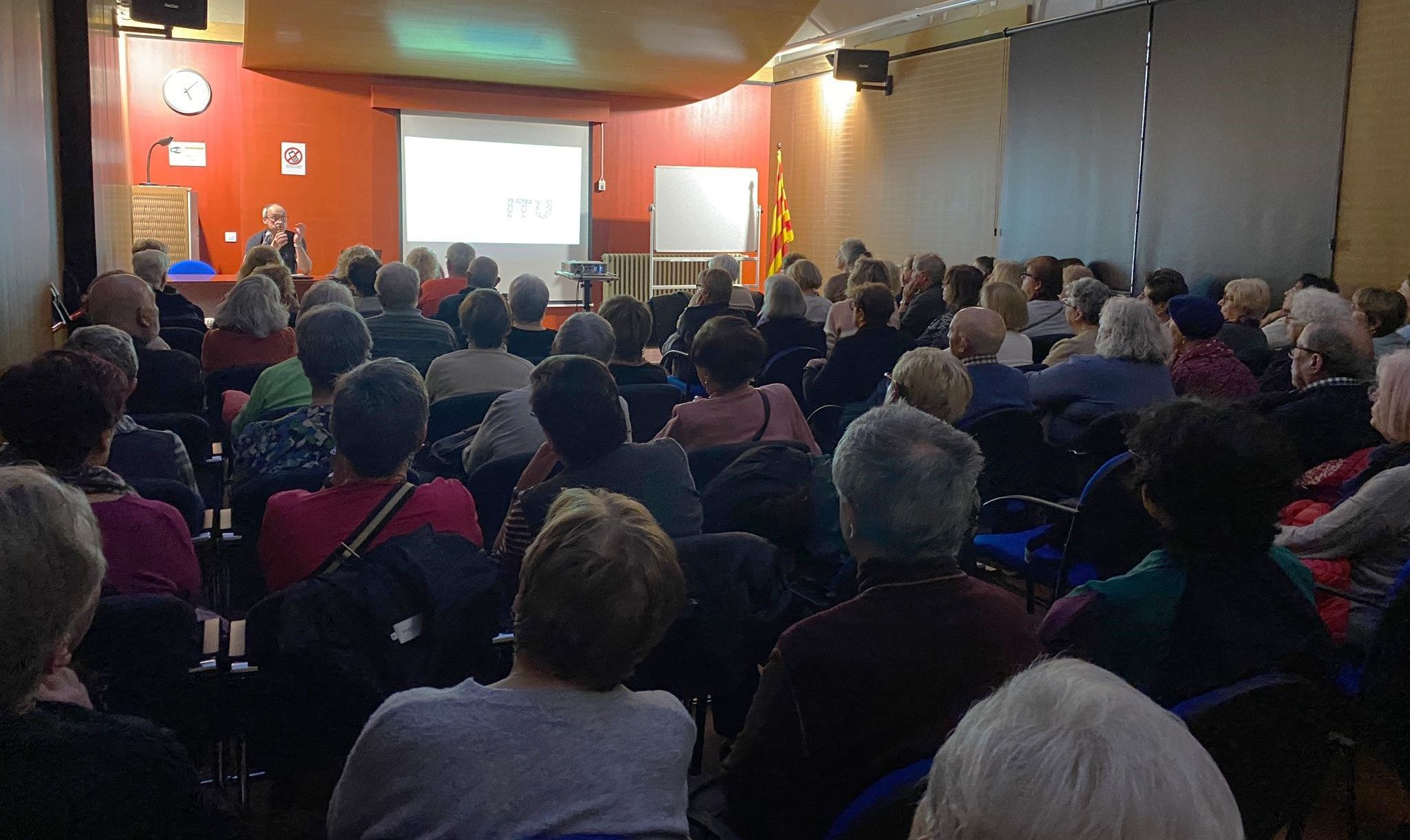 Una de les xerrades en el marc de l'Escola de Salut de Berga