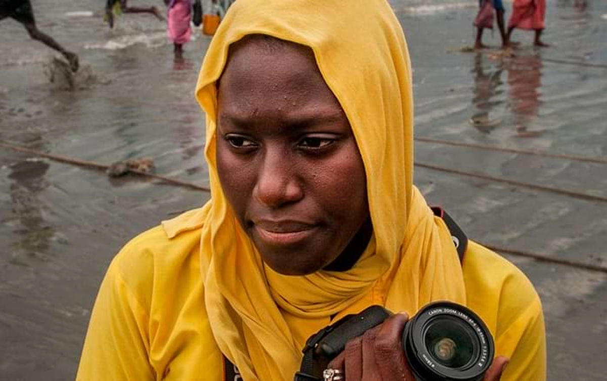 L'exposició documenta la vida d'onze nens i nenes per deixar enrere la visió negativa de la realitat africana