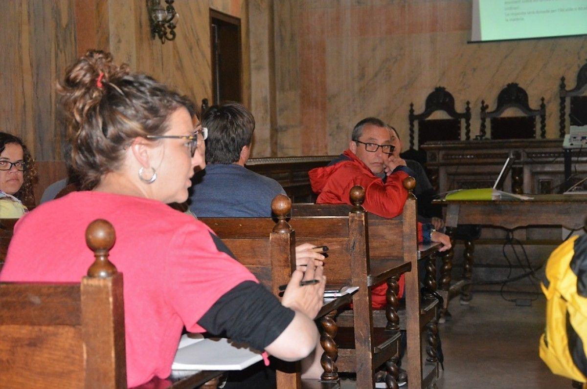L'alcaldessa Montse Venturós en la sessió de presentació de l'esborrany del reglament.
