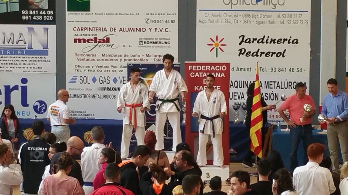 Perrenot, al podi del Campionat de Catalunya de Karate de Contacte en categoria Kyus de menys de 75 quilos.