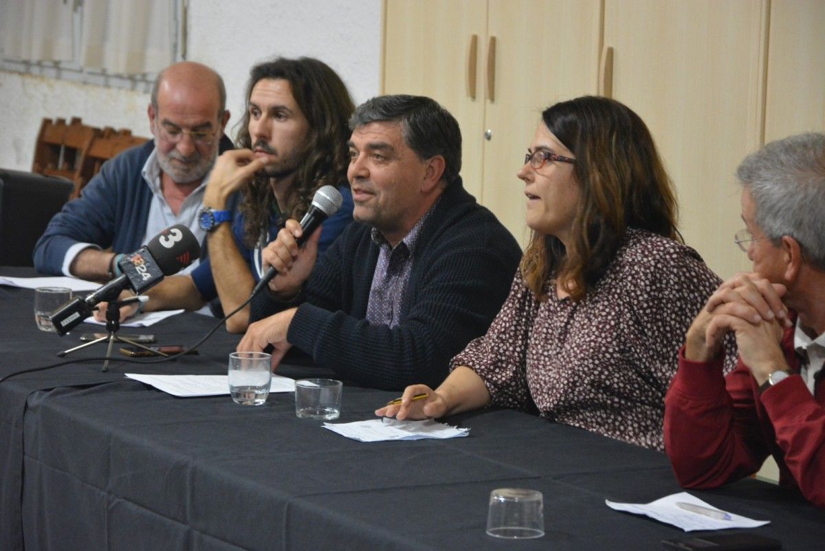 L'alcalde de Cercs, Jesús Calderer, acompanyat de l'equip de govern en una reunió sobre la incineradora (arxiu).