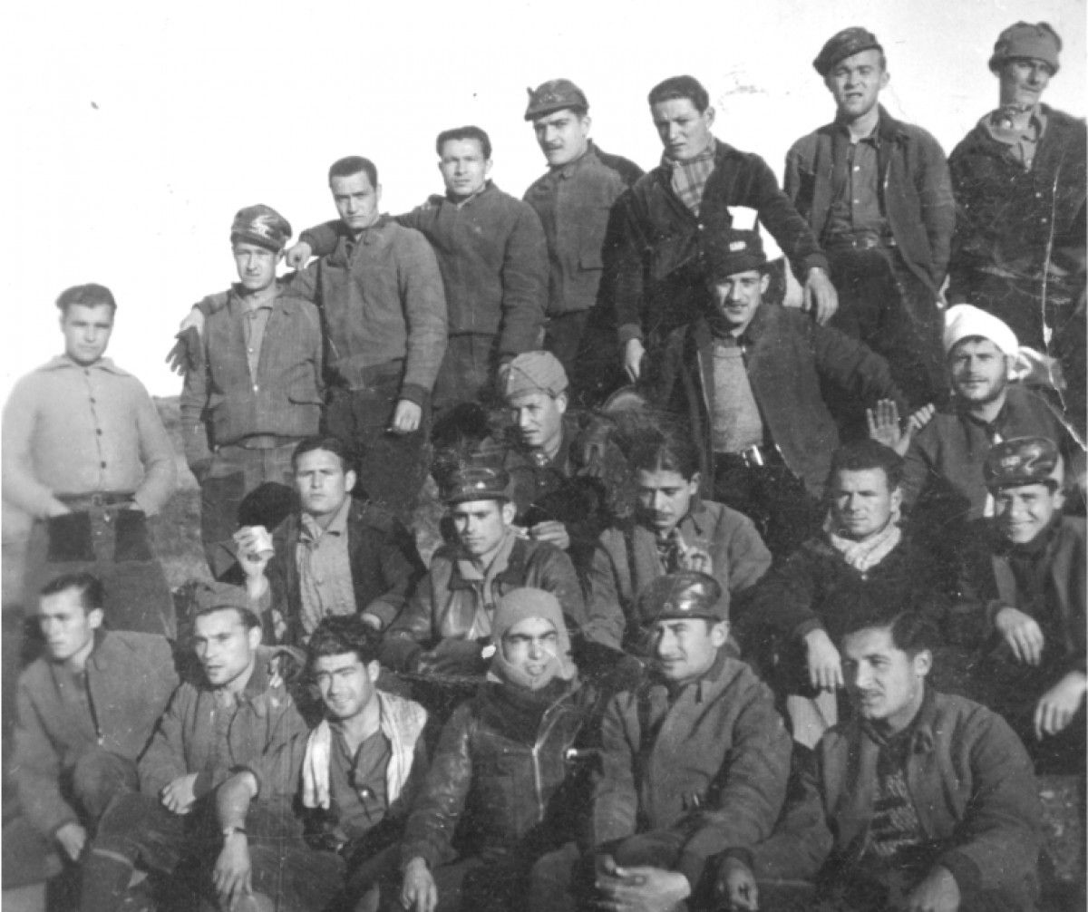 La fotografia de combatents puig-reigencs de l'exèrcit republicà podria estar datada l'any 1938 al front de Lleida.