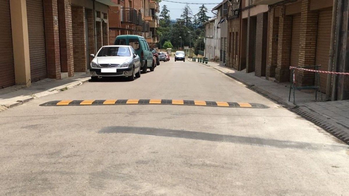 L'Ajuntament de Puig-reig ha instal·lat bandes sonores reductores de velocitat a diferents carrers.
