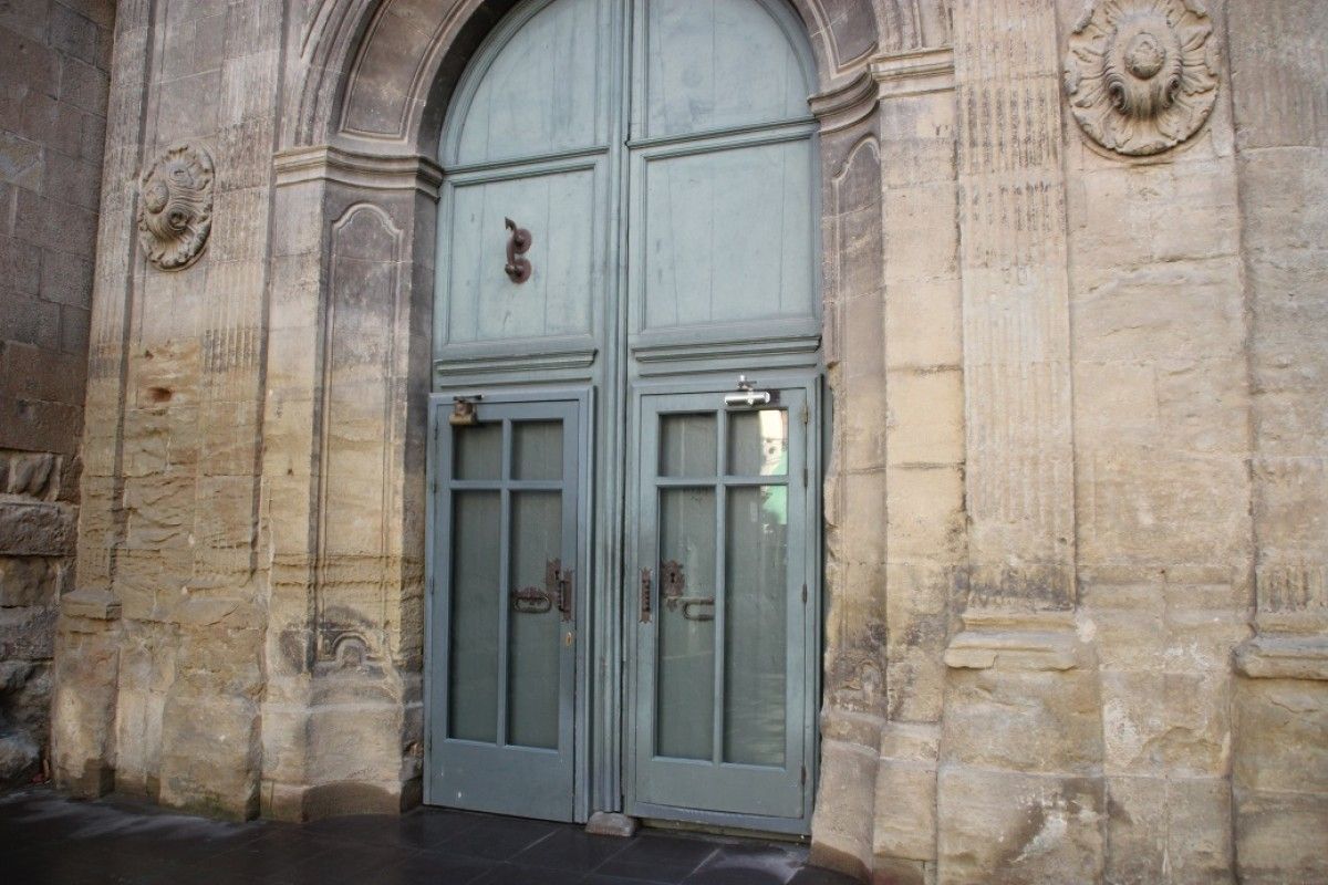 Portalada d'entrada a la Catedral de Solsona. 