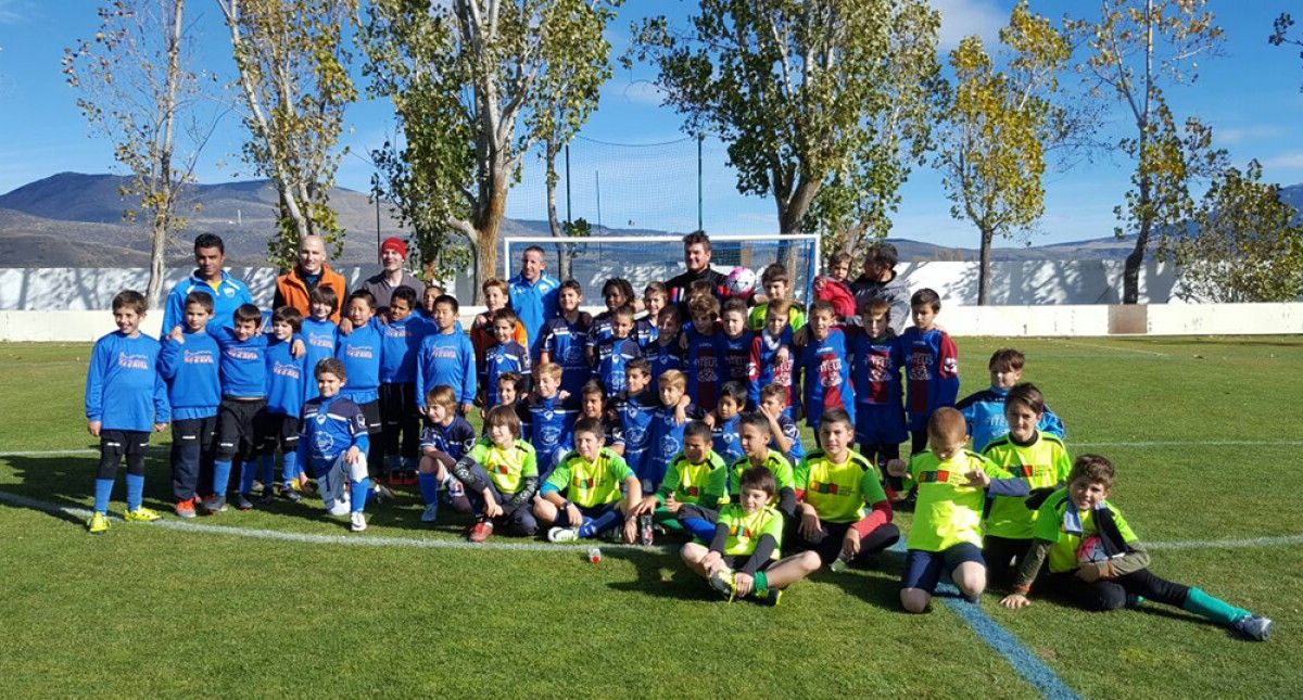 Primera trobada de futbol-7 benjamí del Consell Esportiu del Berguedà.