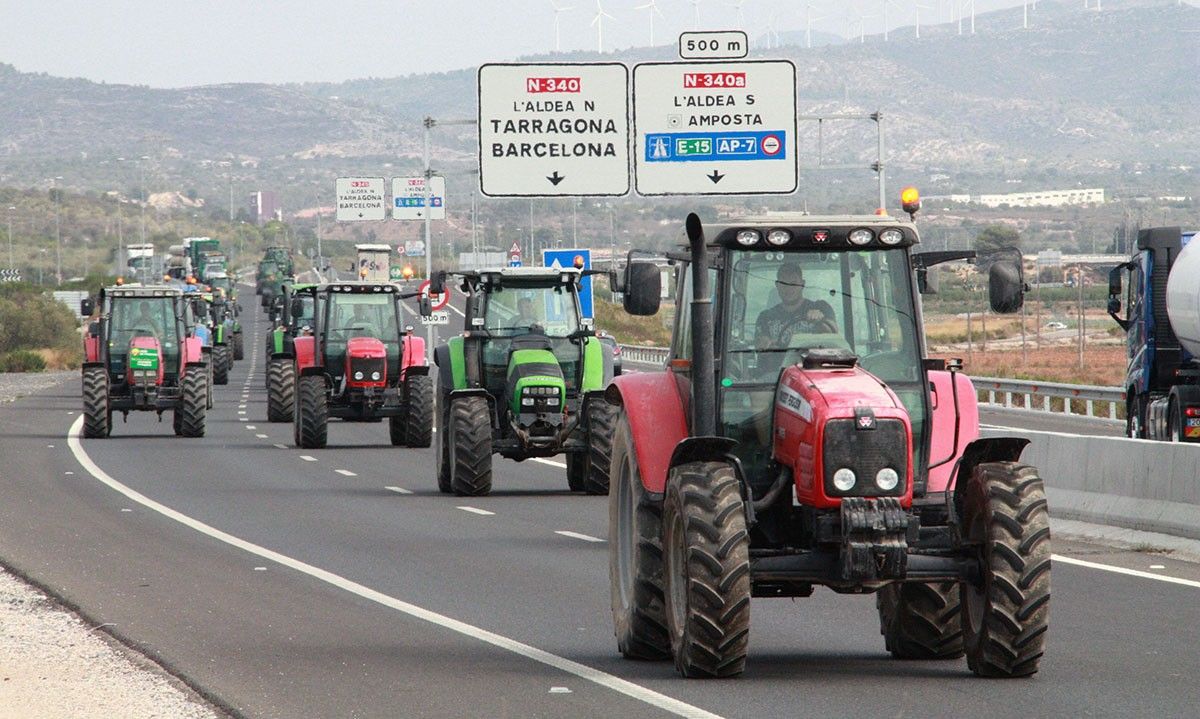 Una marxa de tractors