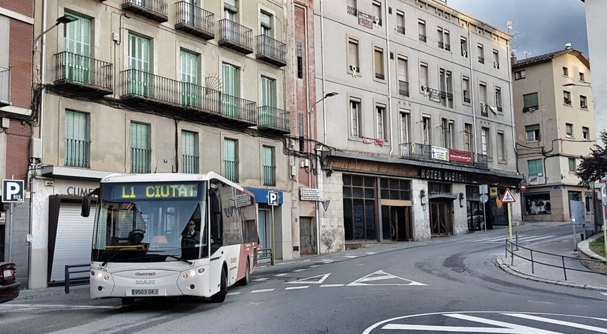 Actualment, la parada del bus urbà se situa provisionalment a la plaça de la Creu