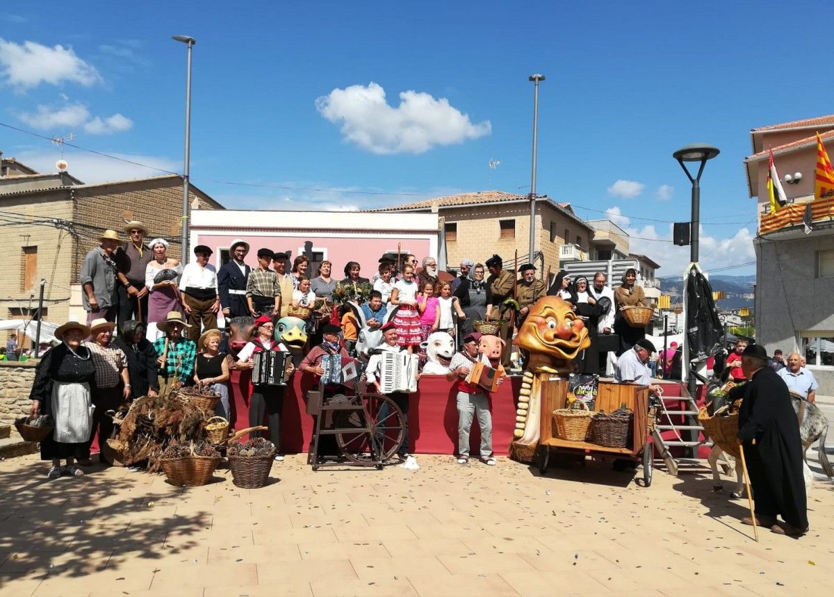 Participants al Mercat i Tradició de Montmajor.