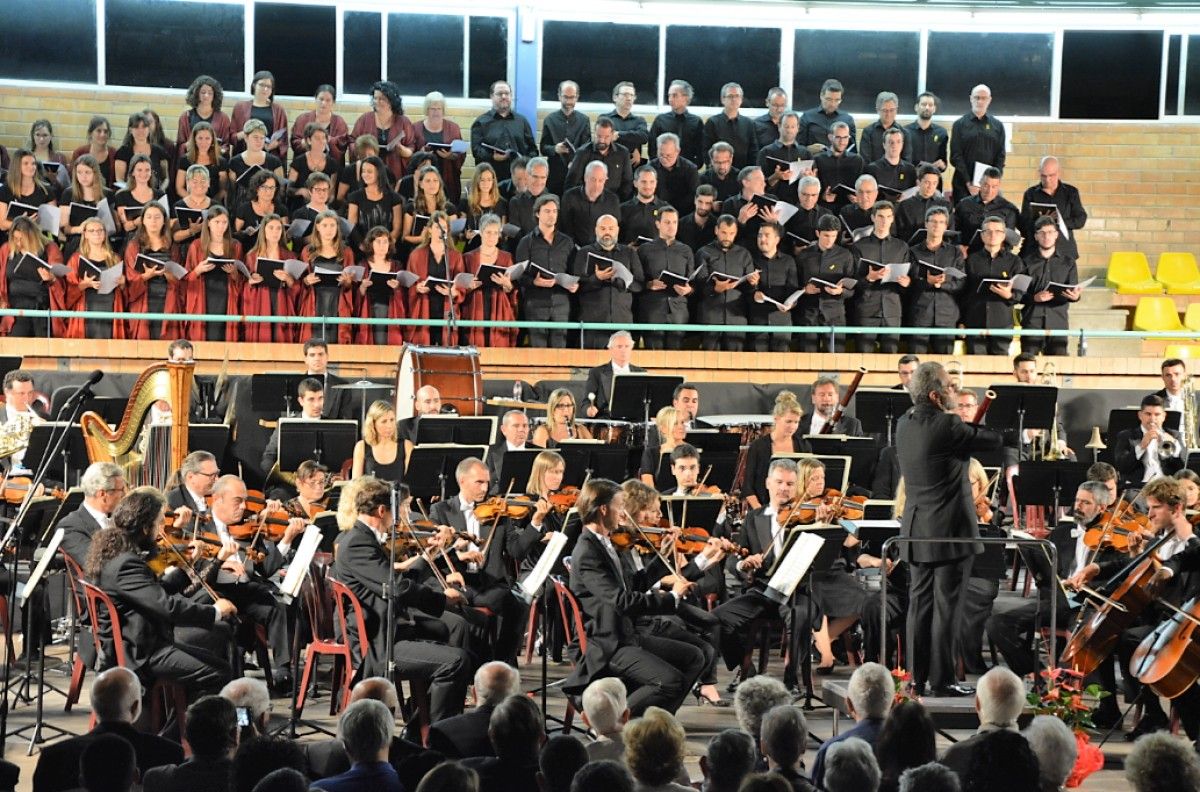 Actuació de la Polifònica de Puig-reig i de l'Orquestra Simfònica del Liceu.