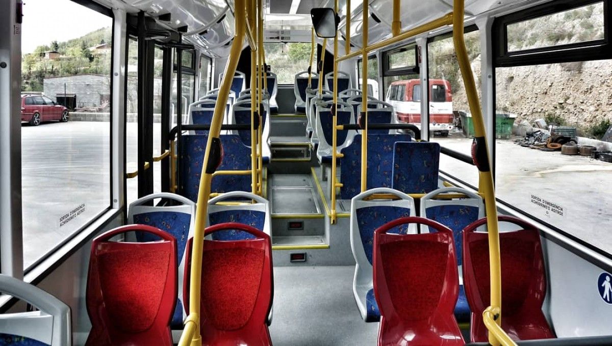 El bus urbà mantindrà les mesures de seguretat per reduir la distància entre xòfer i usuaris.