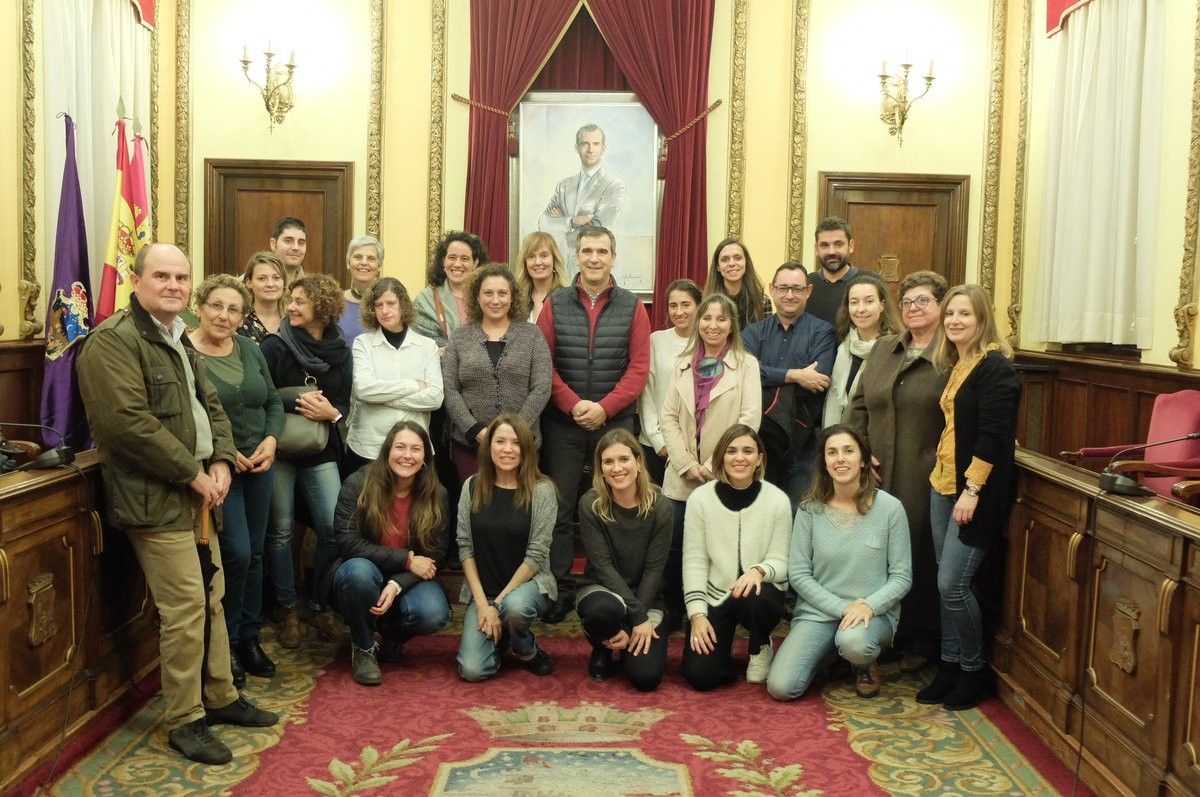 Imatge dels participants a la formació durant una visita a l'Ajuntament de Guadalajara.